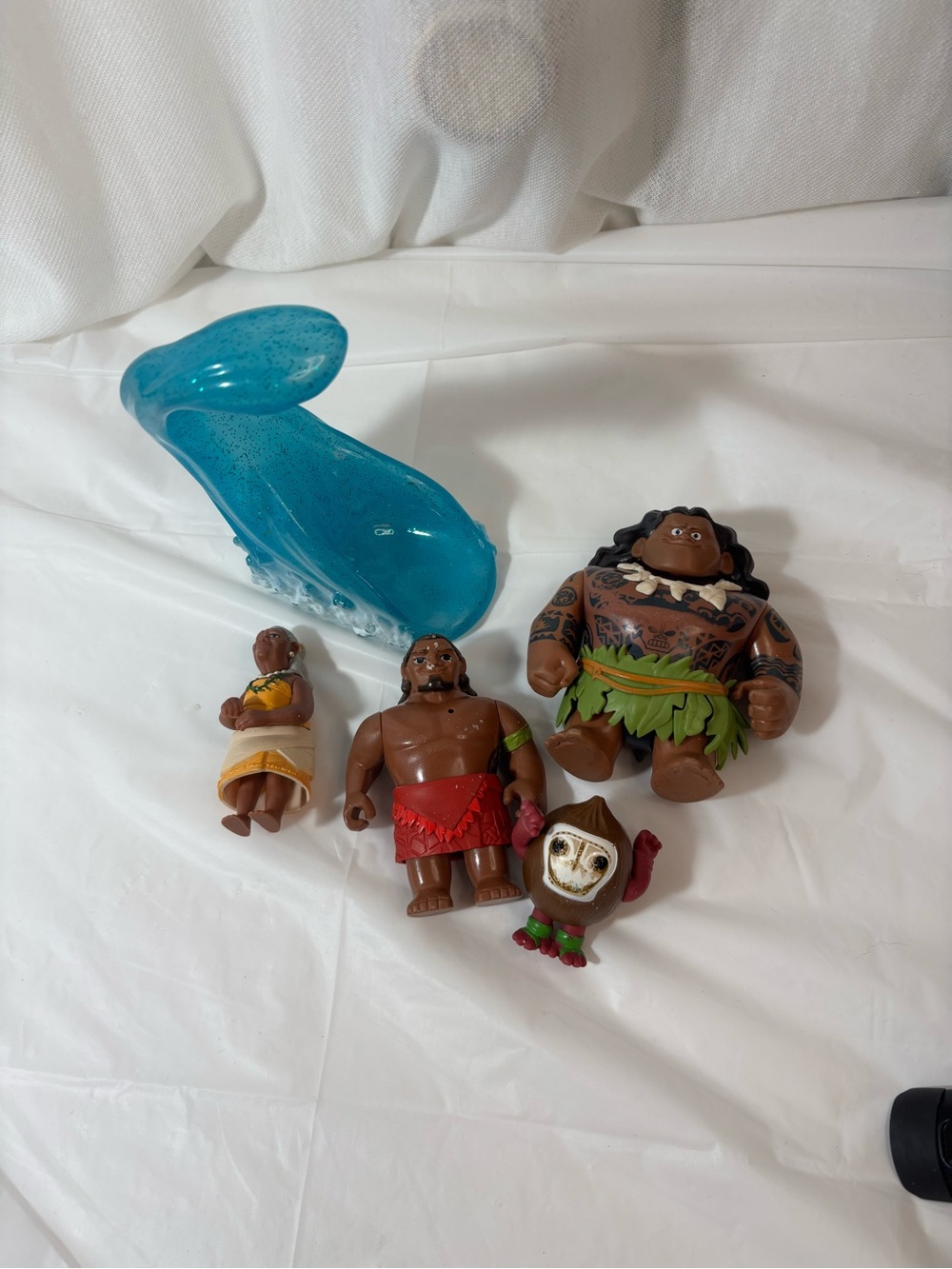 Disney Moana Blue Wave Playset with Maui, Tala, and Friends 5 pc